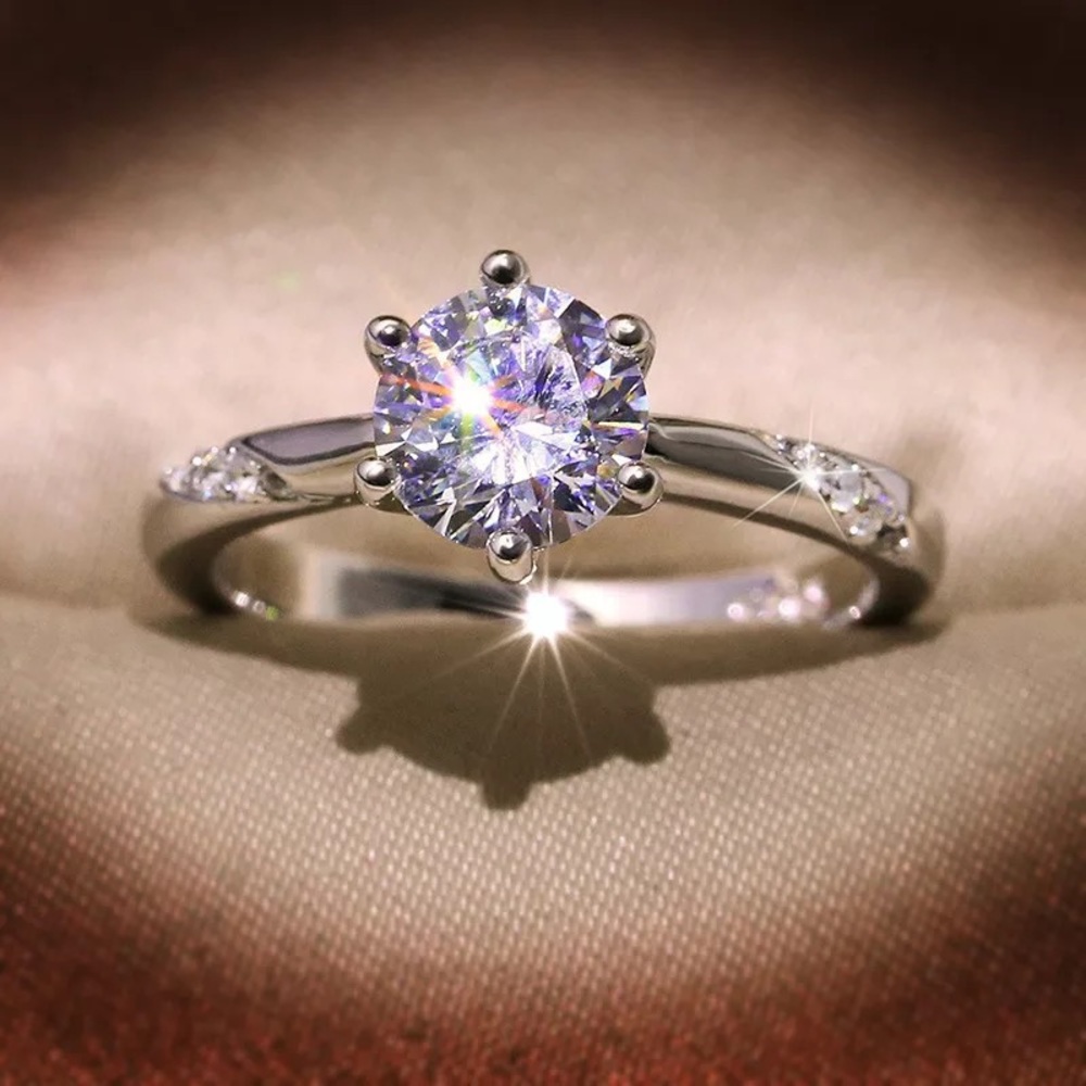 925 Sterling Silver Cubic ZIrconia Ring - Picture 3 of 6